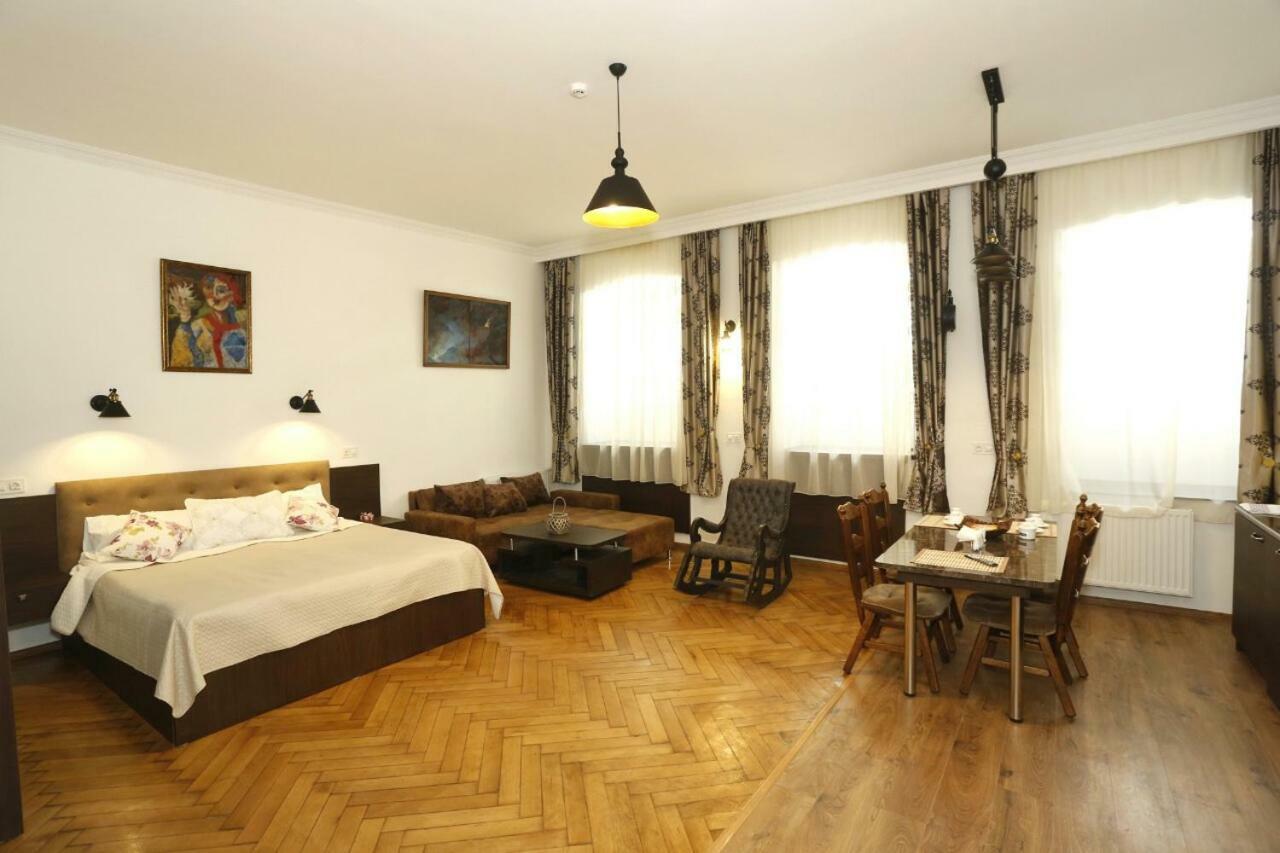 Old - Gold Gala Apartment Tbilisi Exterior foto